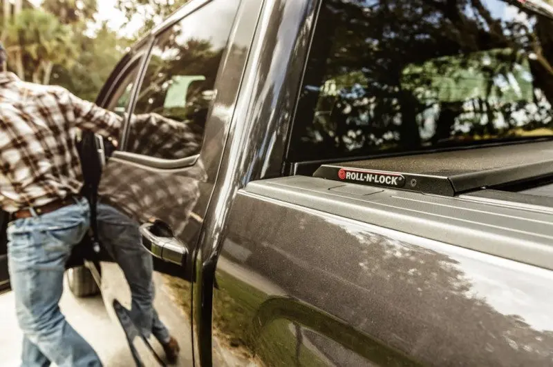 Roll-N-Lock A-Series Retractable Tonneau Cover For 2016–2018 Toyota Tacoma Double Cab (60.5-Inch Bed) 1